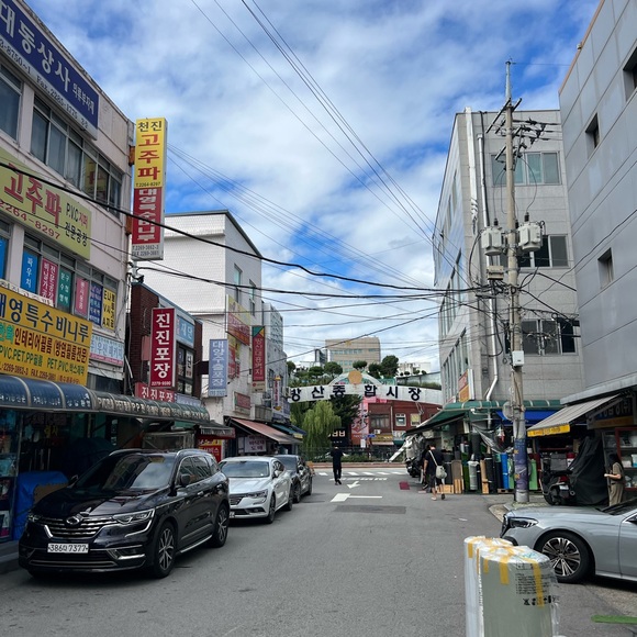 Cuyana Brown Leather Bucket Bag - Picture 8 of 9